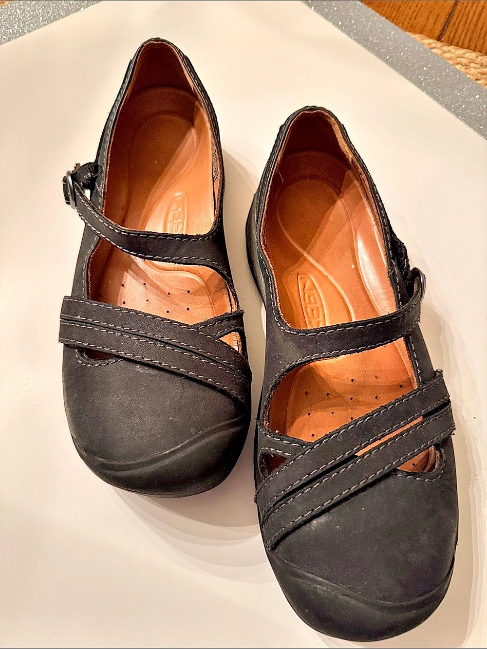 KEEN Presidio II Cross Strap Flats Black & Brown US 9.5